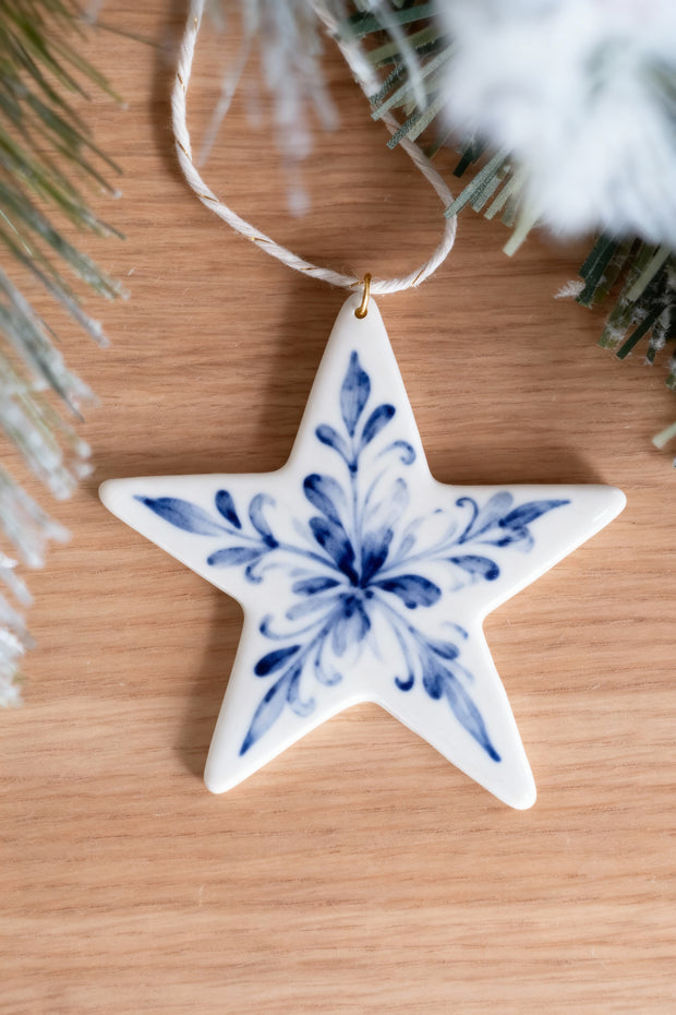 HOLIDAY WORKSHOP- Ornament Paint Night