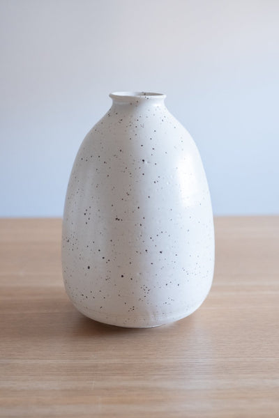 Limited Vase in Quartz Speckled