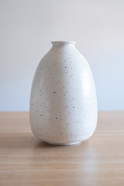 Limited Vase in Quartz Speckled