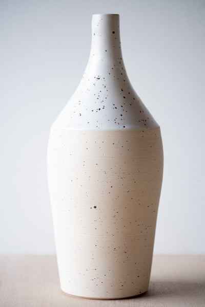 Limited Vase in Quartz
