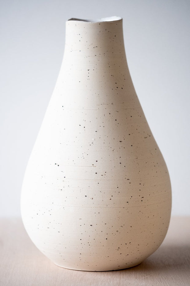 Limited Tall Round Vase in Raw Speckle