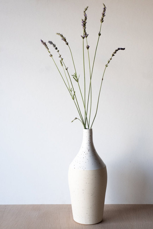 Limited Vase in Quartz